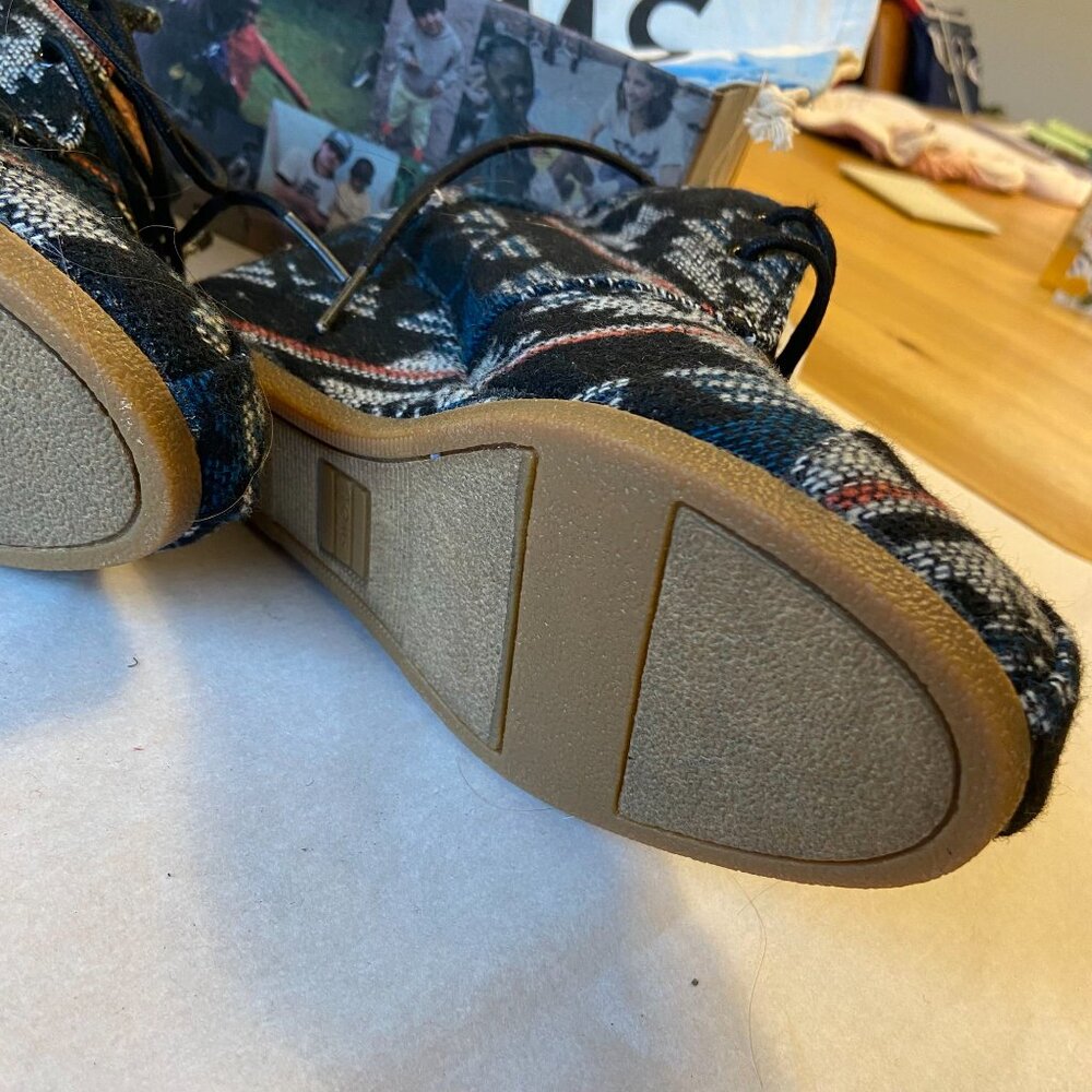 TOMS Desert Wedge Black Jacquard Fabric Booties Ankle Boots Women's 6.5 - NWOT - Picture 5 of 7